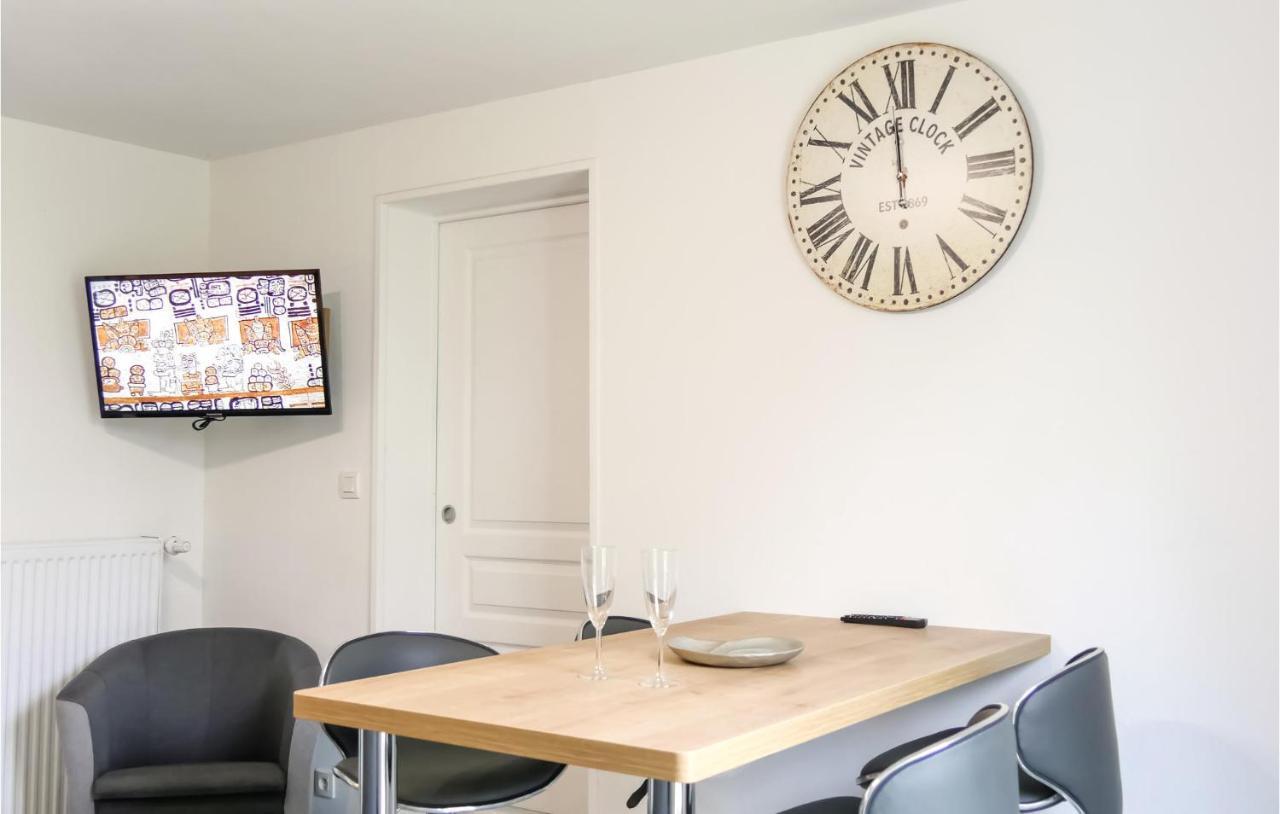 Gorgeous Apartment In Pirou With Kitchen Extérieur photo